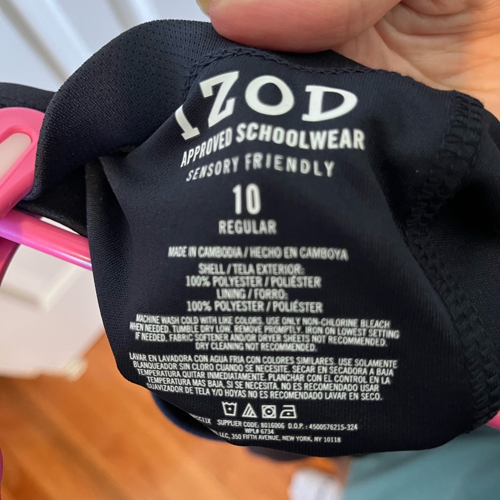 NWT, IZOD Girls School Uniform Sensory-Friendly Pleated Scooter Skirt - Picture 5 of 7